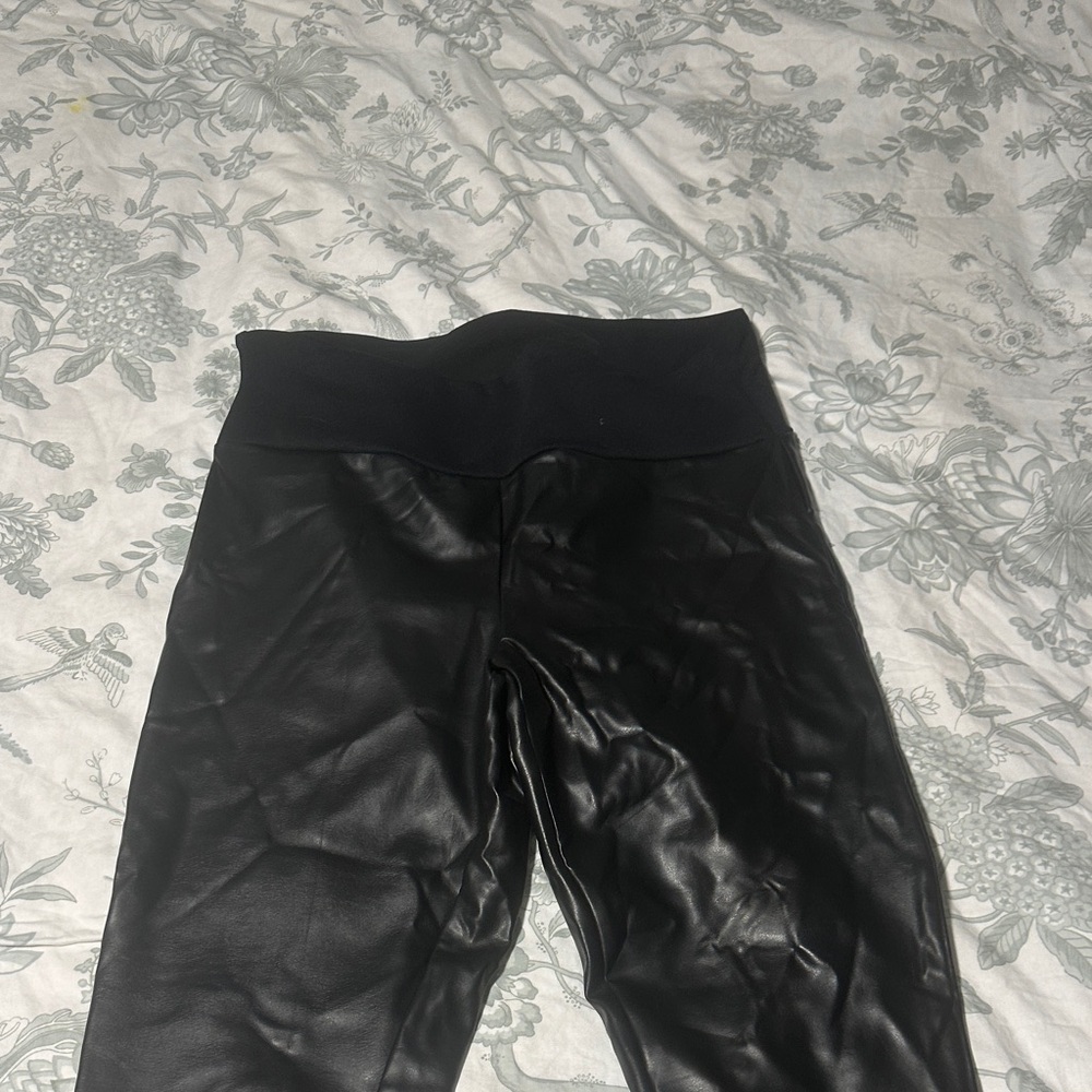 Assets By Spanx Glossy Black Leggings